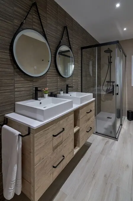 bano completo en casa rural la villa de alba