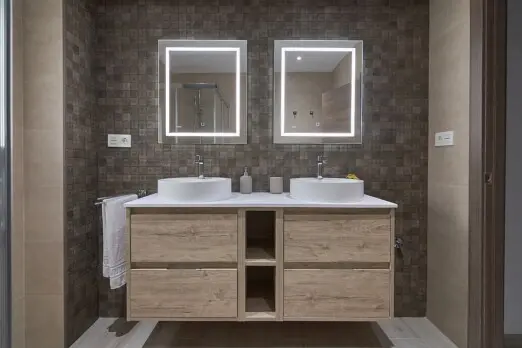 bano moderno casa rural montefrio