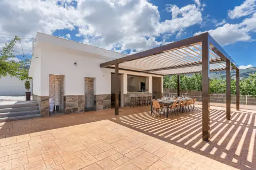 Pérgola bioclimática en la Villa de Alba