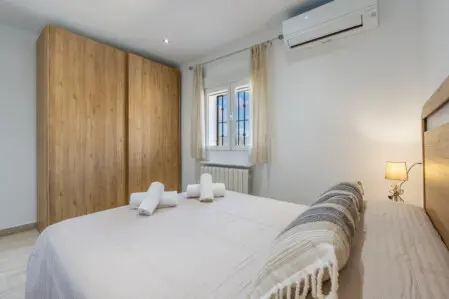 habitacion con calefaccion y aire acondicionado casa rural